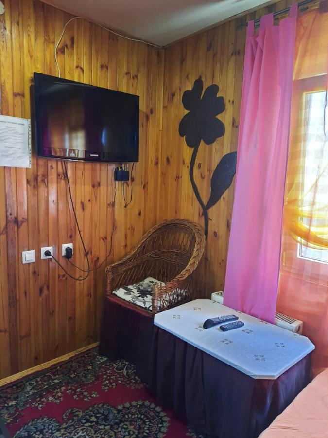Kitech Guest House Odessa Exterior foto