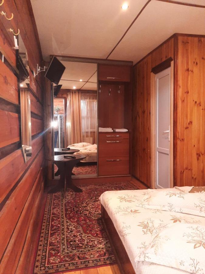 Kitech Guest House Odessa Exterior foto