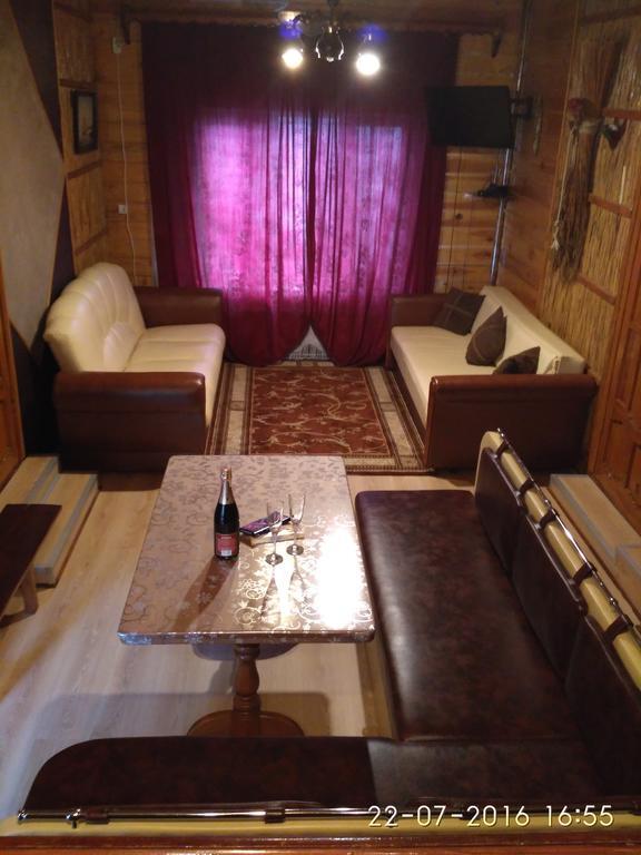 Kitech Guest House Odessa Exterior foto